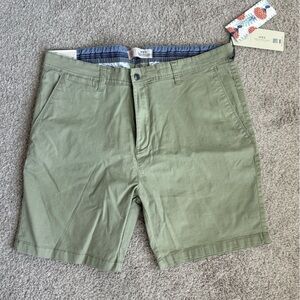 New with tags MBX sage green cargo shorts, size 36